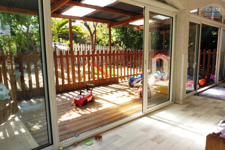Charmante villa de plain-pied 4 pi&egrave;ces, sur terrain de 510 m&sup2; &agrave; Stella.