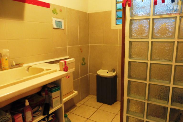 Charmante villa de plain-pied 4 pi&egrave;ces, sur terrain de 510 m&sup2; &agrave; Stella.