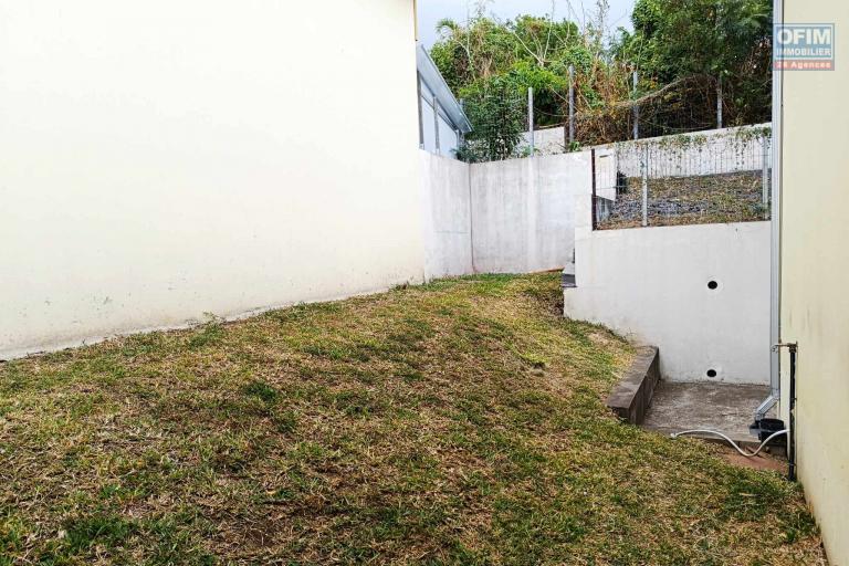 Villa T4 en duplex &ndash; 93 m&sup2; &ndash; Ligne des Bambous