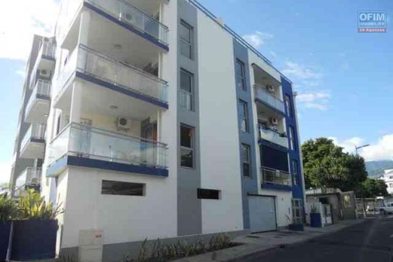 A vendre ce bel appartement de type F3 sur la rue Lory les bas r&eacute;sidence ANTINEA &agrave; Sainte Clotilde.