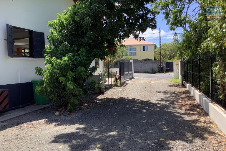 a louer a la rivière saint très belle villa F4 meublée