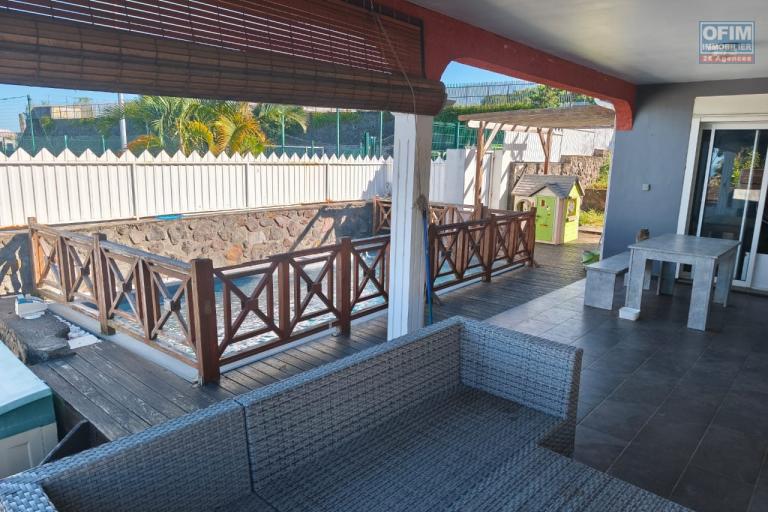 Maison familiale avec piscine &agrave; reprendre en main &ndash; La Rivi&egrave;re Saint-Louis