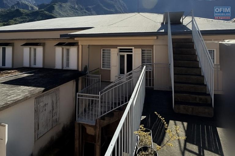 A Vendre immeuble de caract&egrave;re + Terrain &agrave; Cilaos
