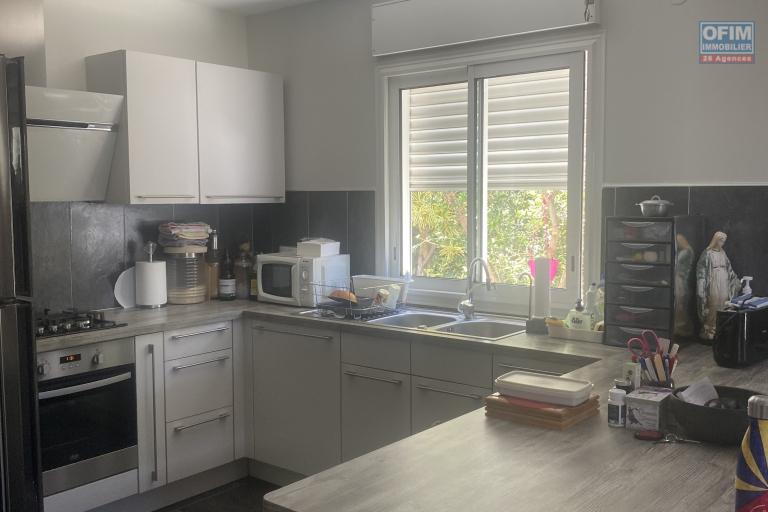 A vendre maison contemporaine F4 Saint-Leu opportunitée rare à Saint-Leu!