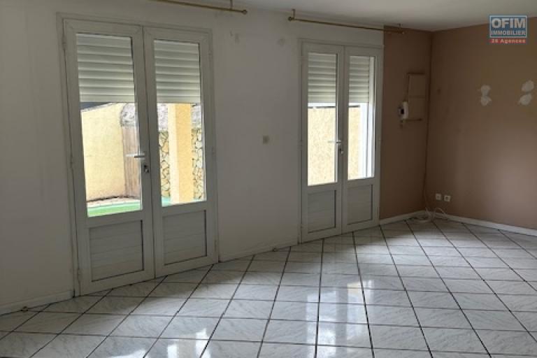 Venez d&eacute;couvrir cette belle Villa Duplex F5 au Tampon dans le quartier calme de la P&pound;ointe
