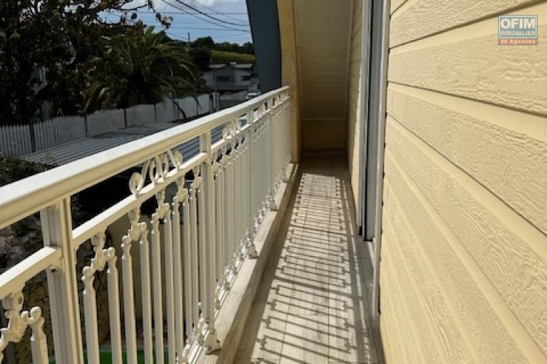 Venez d&eacute;couvrir cette belle Villa Duplex F5 au Tampon dans le quartier calme de la P&pound;ointe