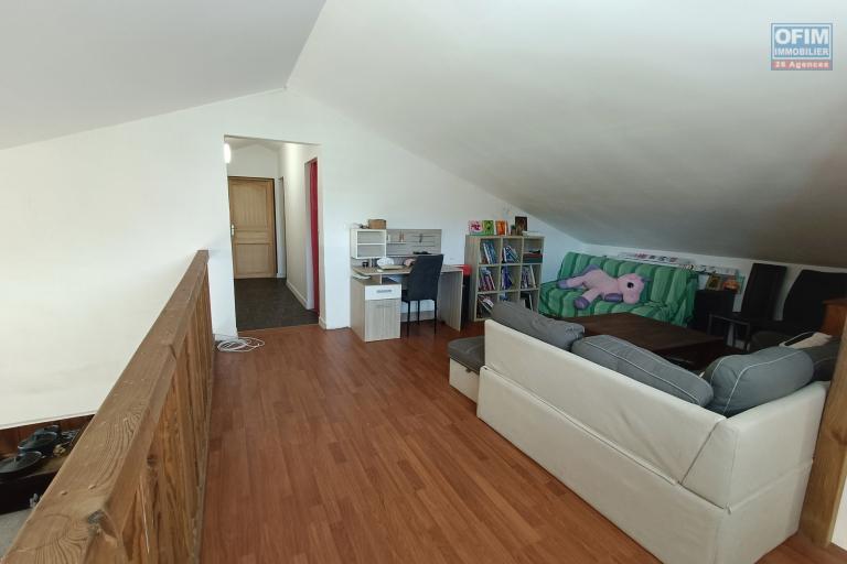 A Vendre &agrave; Sainte-Anne magnifique villa 5 chambres de 200 m2 habitables + 100 m2 de varangue