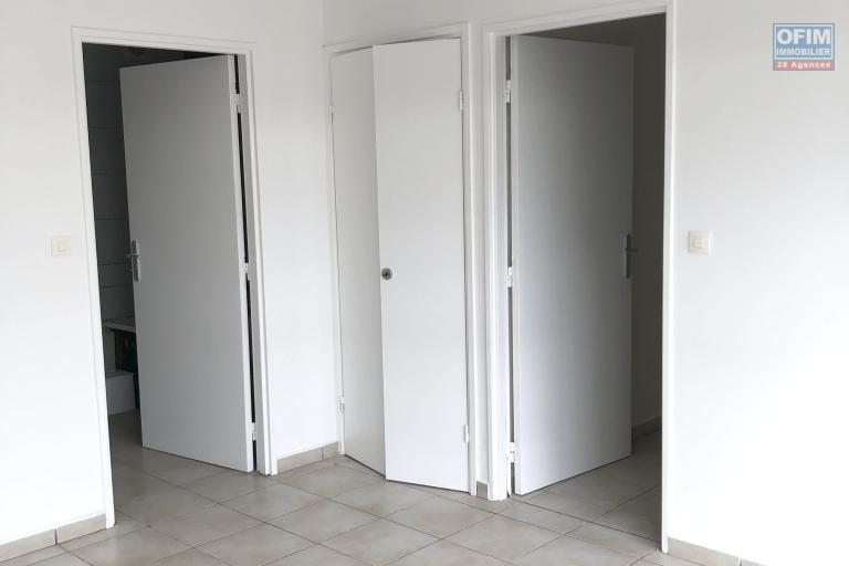 RARE - RESIDENCE DE BON STANDING CENTRE VILLE LE PORT APPARTEMENT T2+V RENOVE - IDEAL INVESTISSEMENT OU 1&deg; ACHAT
