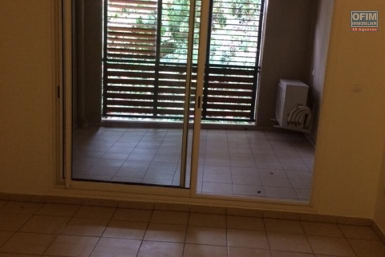 A vendre T3 residence Piton Trésor, chemin Bailly, centre de La Montagne
