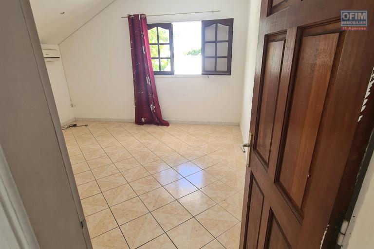 VILLA F4/5, DE 118 M2, BEAU JARDIN, QUARTIER R&Eacute;SIDENTIEL &Agrave; BRAS DES CHEVRETTES/ SAINT ANDR&Eacute;