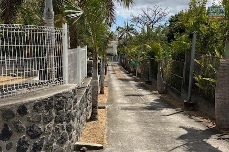 A LOUER Appartement F4  La saline les hauts
