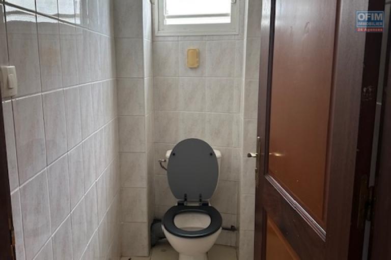 A LOUER Appartement F4  La saline les hauts