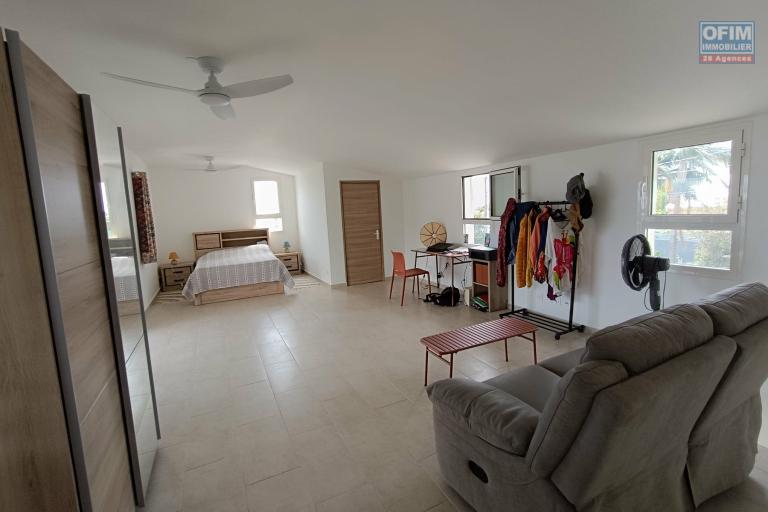 Villa T2/3 neuve en  Duplex de 84 m&sup2;  b&acirc;tie en 2025 sur un terrain 342 m&sup2; &ndash; Vue mer &ndash; Ravine des Cabris