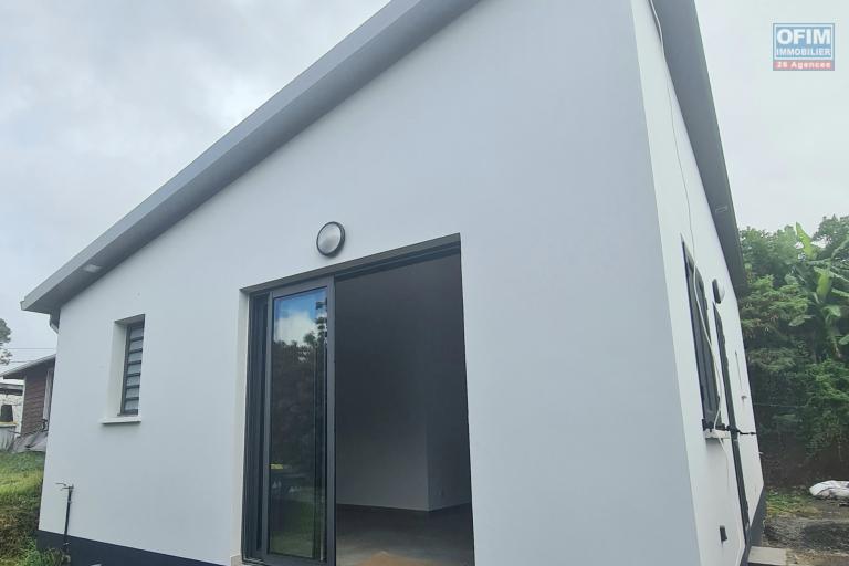 MAISON NEUVE AVEC 3 CHAMBRES, CUISINE &Eacute;QUIP&Eacute;E, SITU&Eacute;E SUR COMMUNE CARRON/ STE SUZANNE