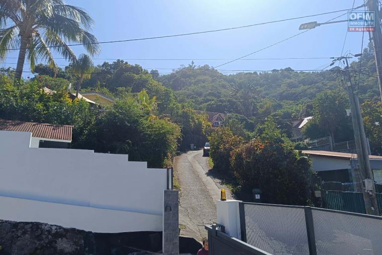 Charmante maison F3/4 entièrement rénovée à deux pas des sentiers de randonnée à l'Entre deux