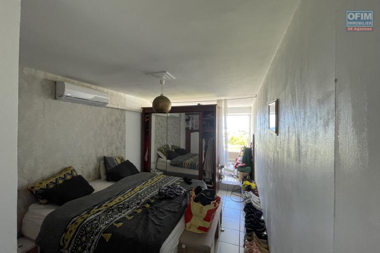 À Vendre – Ensemble immobilier T2 + garage aménagé en T2 à Saint Gilles les Bains (97434)