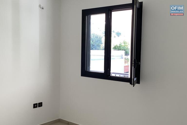 A louer bel appartement neuf f3 a la rivière saint louis