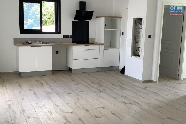 A louer bel appartement neuf f3 a la rivière saint louis