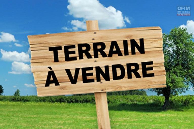 Ensemble de terrain avec maison -Centre ville de Saint-Paul