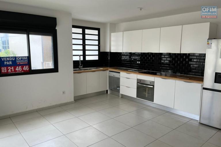  A VENDRE APPARTEMENT F4 DE 104.48 M2 AU CENTRE VILLE DE SAINT DENIS
