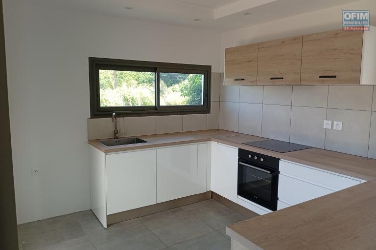 A VENDRE MAISON NEUVE F4/5 DE 131 M2 AVEC VUE MER A LA SALINE LES HAUTS