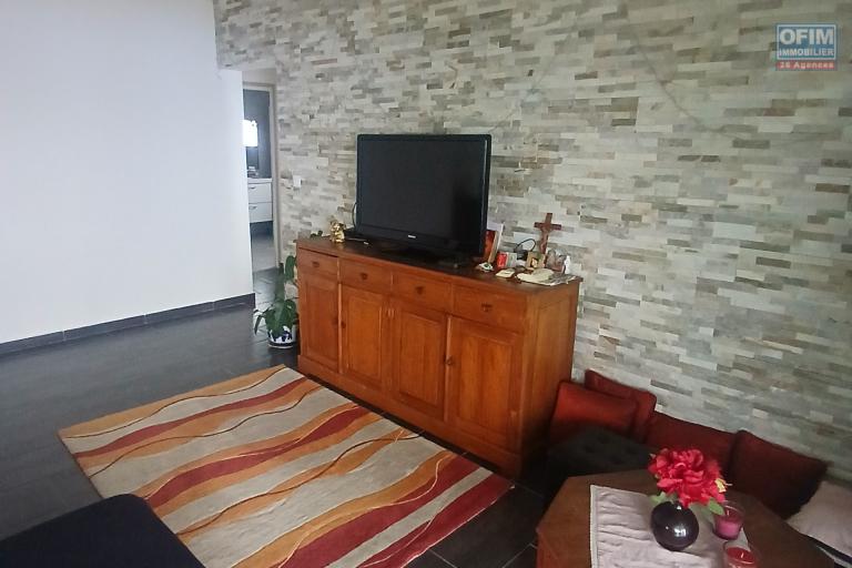 A VENDRE Charmante maison de type F3 de 90 m2 à la Chaloupe SAINT-LEU