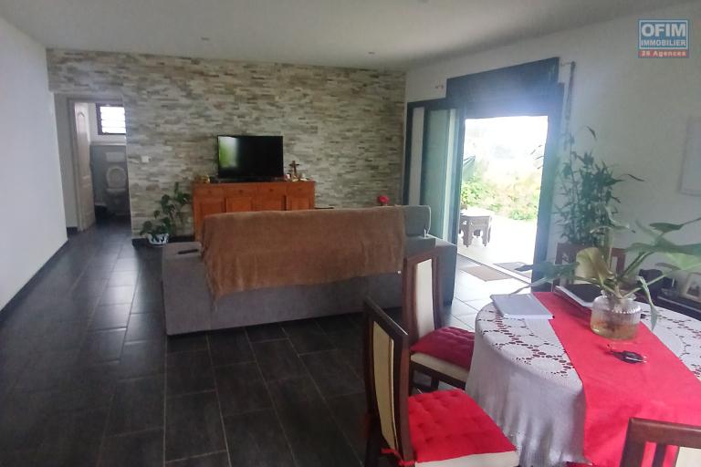 A VENDRE Charmante maison de type F3 de 90 m2 à la Chaloupe SAINT-LEU