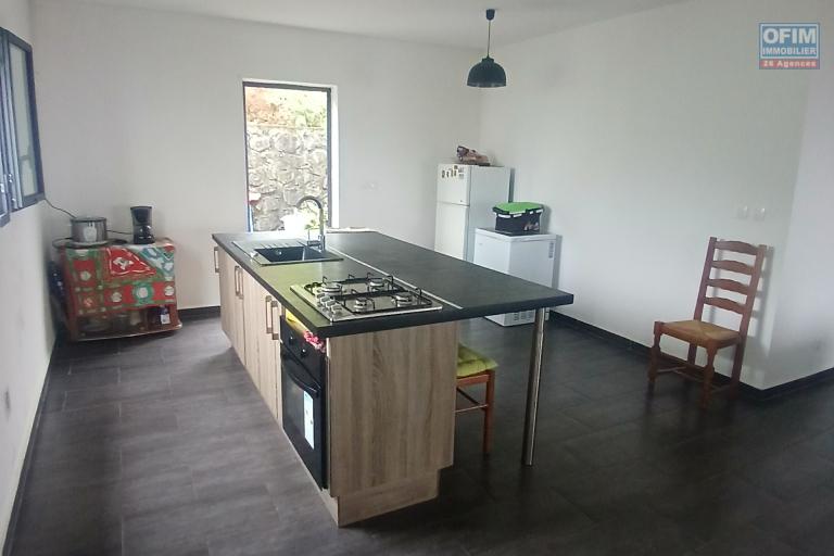 A VENDRE Charmante maison de type F3 de 90 m2 à la Chaloupe SAINT-LEU