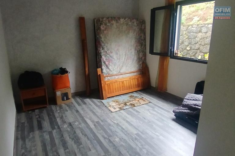 A VENDRE Charmante maison de type F3 de 90 m2 à la Chaloupe SAINT-LEU