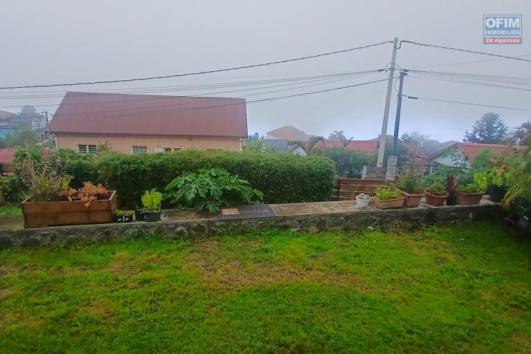 A VENDRE Charmante maison de type F3 de 90 m2 à la Chaloupe SAINT-LEU