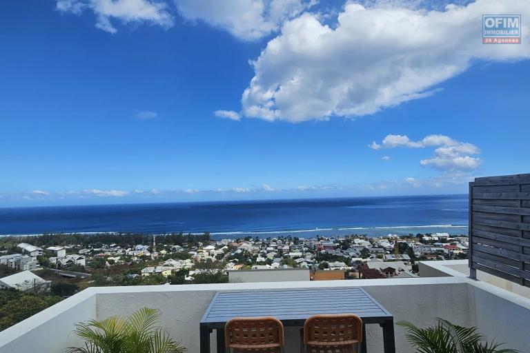 A louer  &agrave; Saint Leu bel appartement T2 meubl&eacute; avec vue mer panoramique