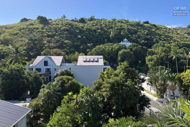 A vendre – Superbe T4 duplex neuf au cœur de Saint-Leu