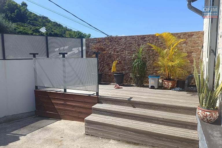 Charmante maison F3/4 entièrement rénovée à deux pas des sentiers de randonnée à l'Entre deux