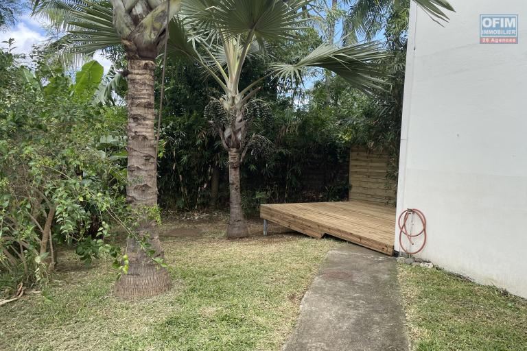 A VENDRE APPARTEMENT F2 EN REZ DE JARDIN DE 53.71 M2 DANS UNE RESIDENCE AVEC PISCINE AVEC VUE MONTAGNE A L ETANG SALE