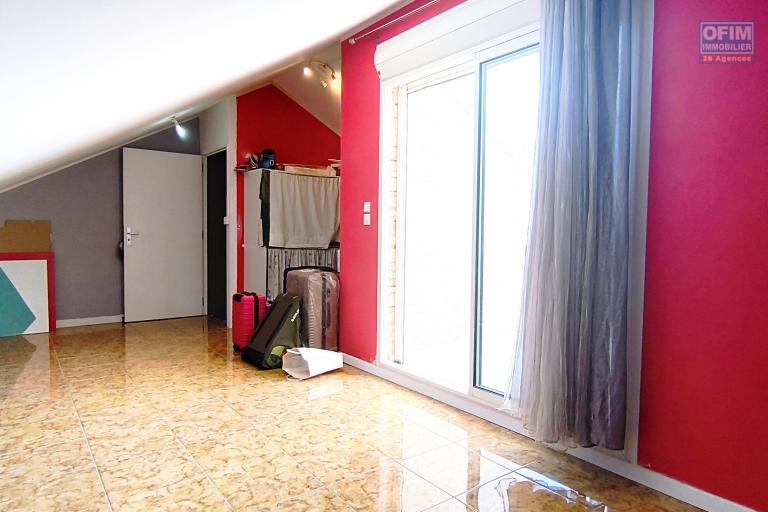 Villa F4 de 120 m2 avec vue mer et montagne en fond d'impasse