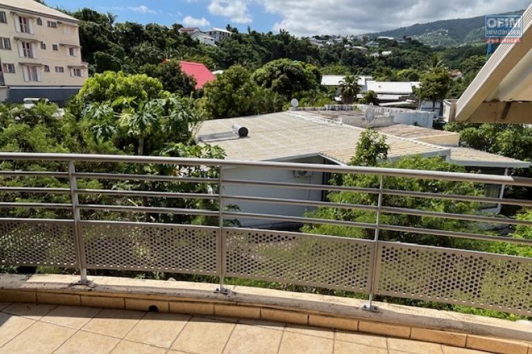 A vendre bel appartement T4/5  duplex &agrave; La rivi&egrave;re des pluies &agrave; STE MARIE.