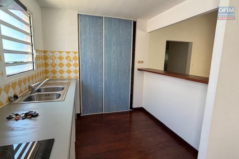 A vendre bel appartement T4/5  duplex &agrave; La rivi&egrave;re des pluies &agrave; STE MARIE.