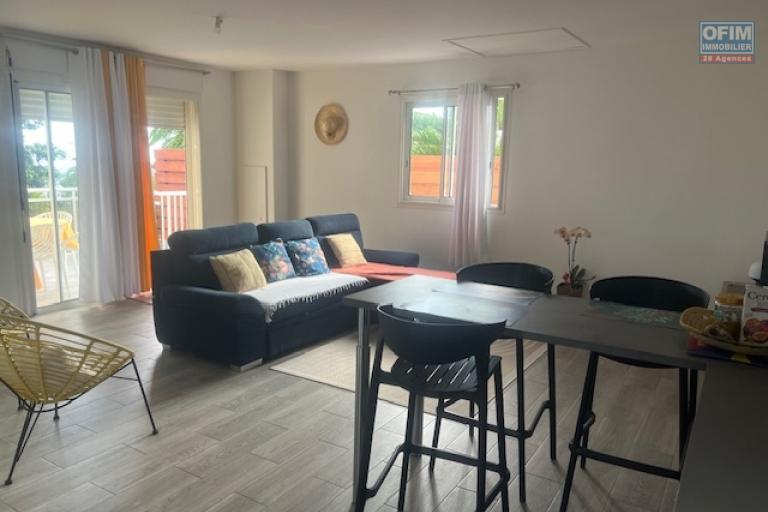 A louer jolie villa de type F3 meublée dans un quartier calme.