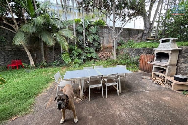A vendre &agrave; La Montagne maison T6/7 avec piscine  dans lotissement priv&eacute;,