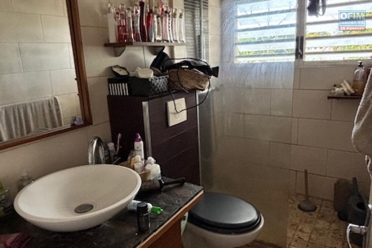 A vendre &agrave; La Montagne maison T6/7 avec piscine  dans lotissement priv&eacute;,