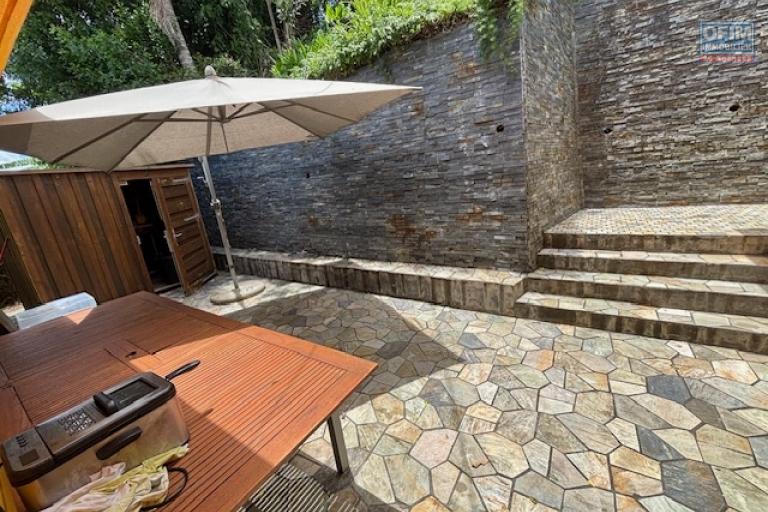 Maison T5 &agrave; vendre &agrave; la Montagne au calme d'une impasse .