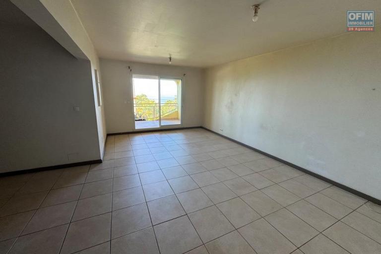 A vendre appartement F2 dans résidence avec piscine le Tampon 14 éme