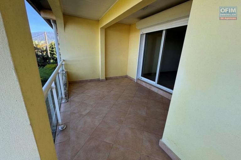 A vendre appartement F2 dans résidence avec piscine le Tampon 14 éme