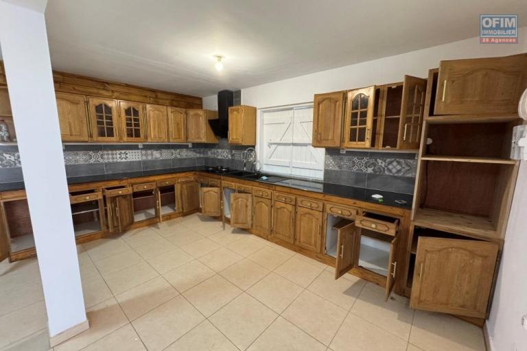 A louer magnifique villa de type F5 la Plaine des cafres 22 éme