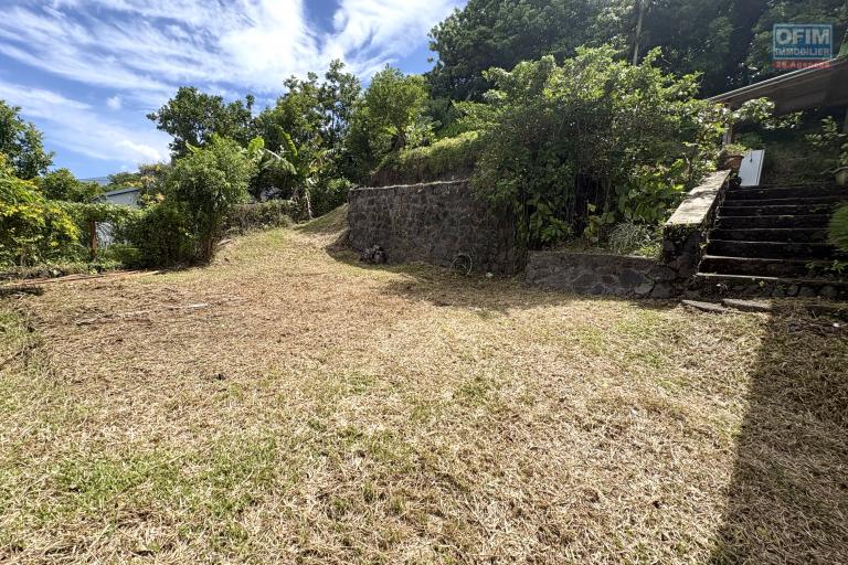 Maison meubl&eacute;e T3 &agrave; louer sur Sainte-Rose avec vue mer