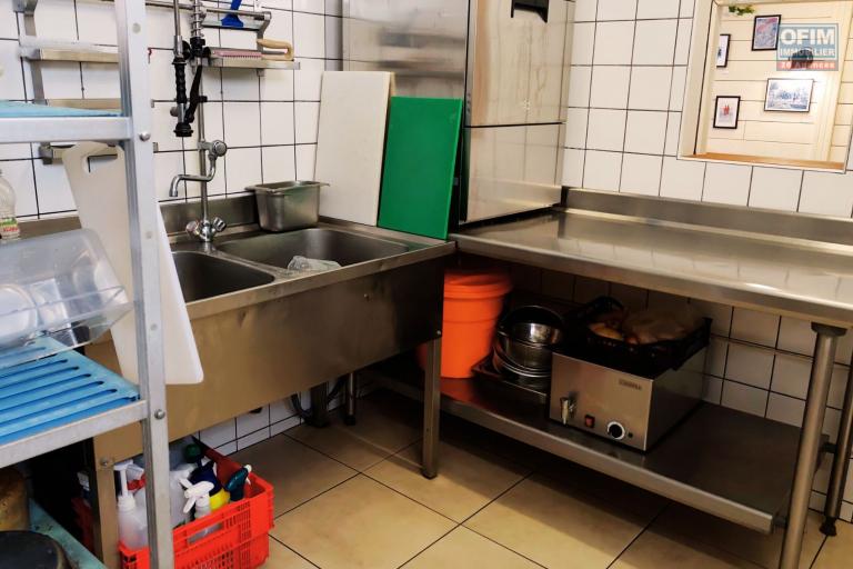 A vendre Fonds de commerce Restaurant - Pizzeria - Bar Le POMODORO au centre ville du Tampon à 120 000€