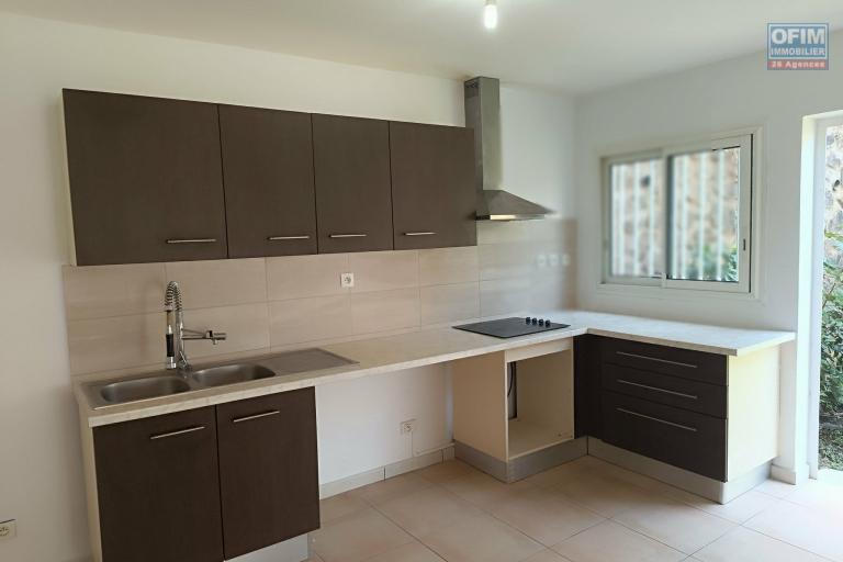 Charmante villa duplex 3 chambres rénovée avec vue mer à Ravine des Cabris