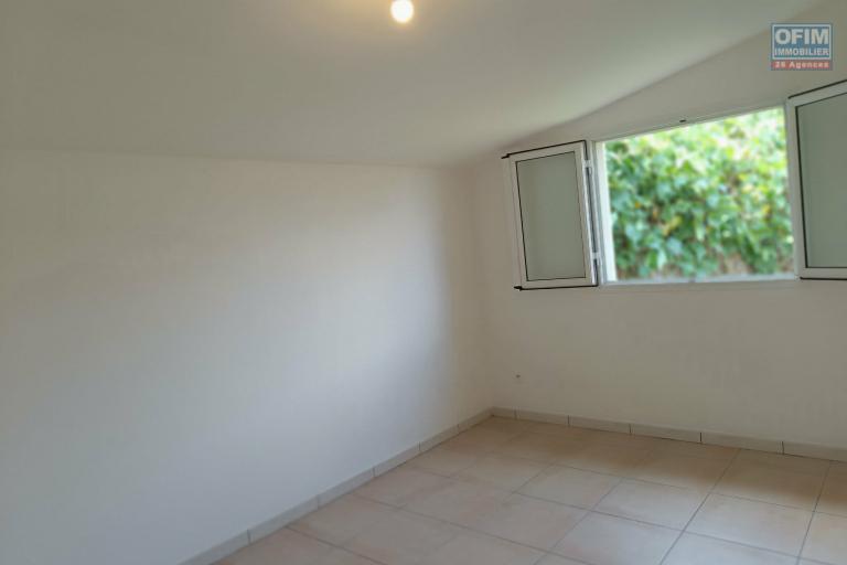 Charmante villa duplex 3 chambres rénovée avec vue mer à Ravine des Cabris