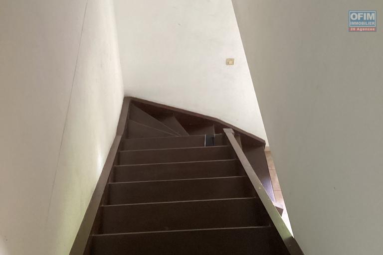 À LOUER – Maison Duplex F5 – Bagatelle