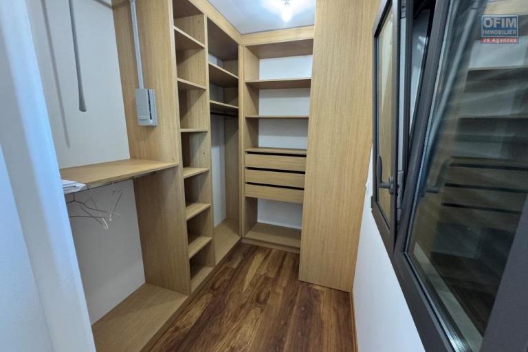 Exceptionnel : A louer, villa de type F5 d'environ 183 m&sup2; &agrave; Bois Court la Plaine des cafres